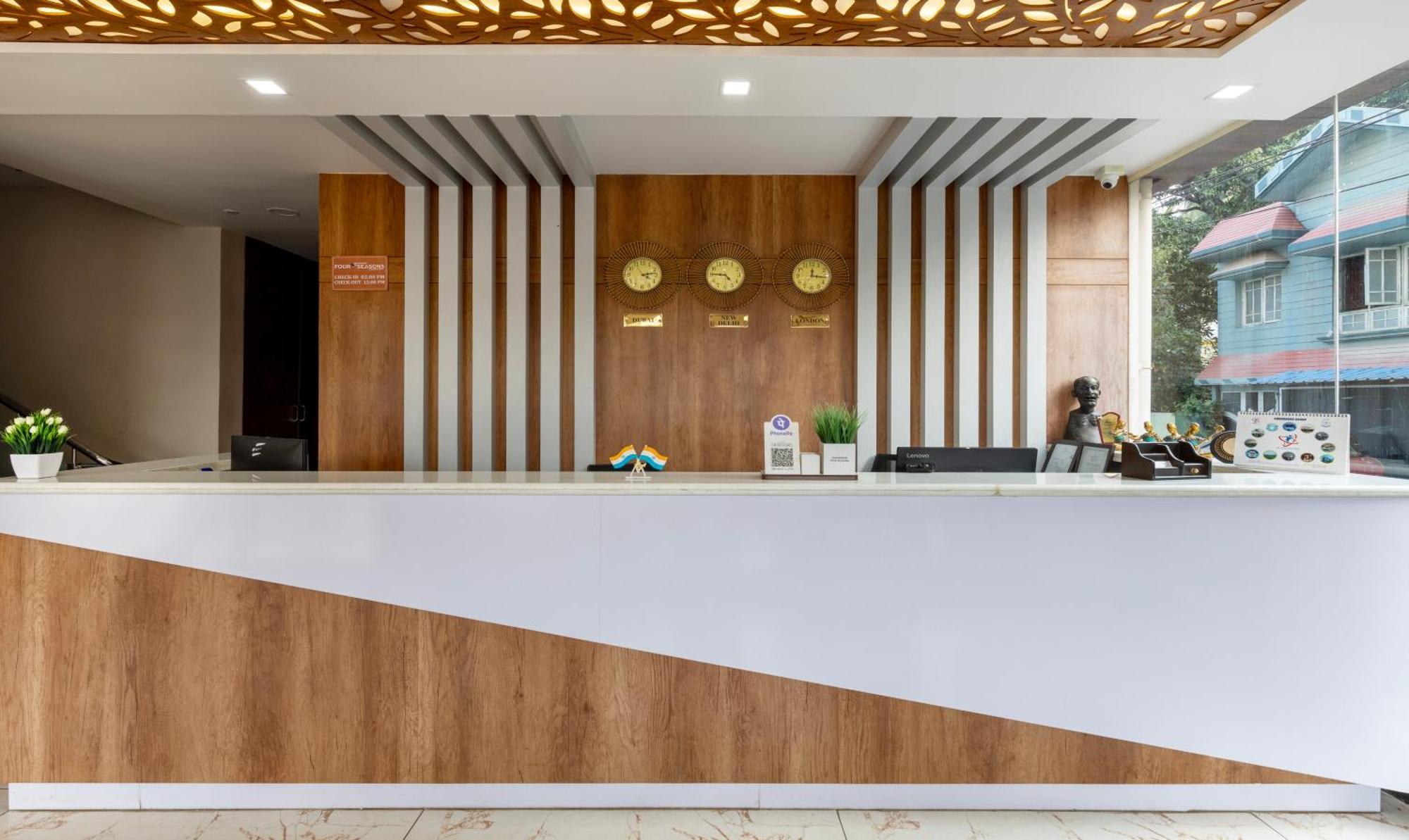 Treebo Four Seasons Hotel Maiçor Exterior foto